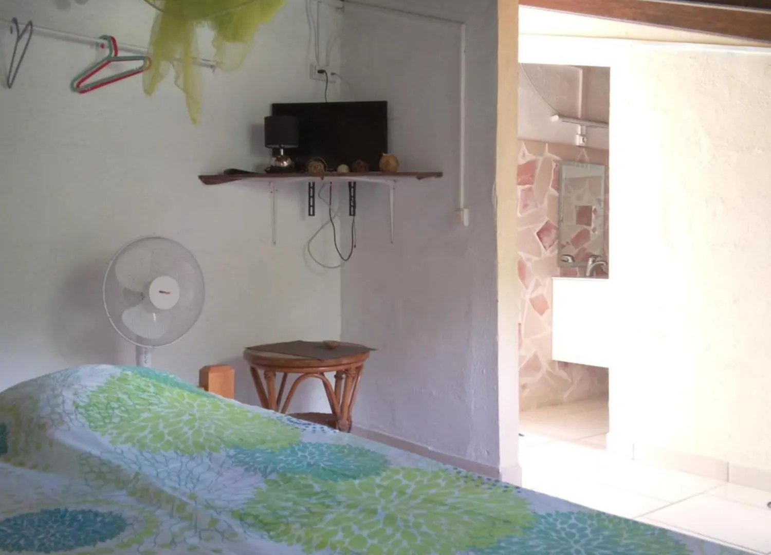 Nouveau Logement Neuf Prix Attractif Chambre Simple Ou Double Haut De Villa Terrasse Vue Sur Mer Bouillante